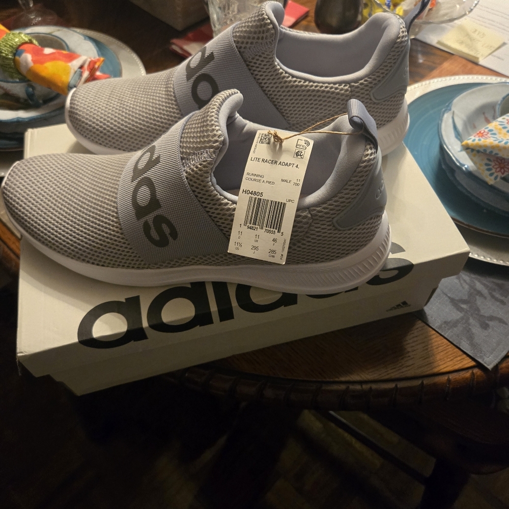 Adiddas sneakers sz 11.5